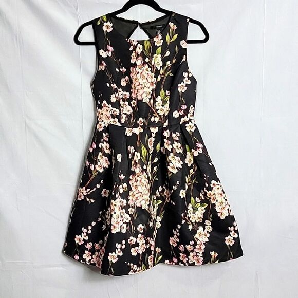 🖤5/$20🖤 FOREVER 21.. floral mini dress.. - Picture 1 of 15